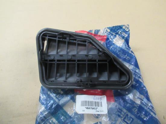 46476453 Luchtinlaat plaatje kofferbak