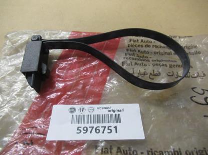 5976751 Achterbank vergrendeling