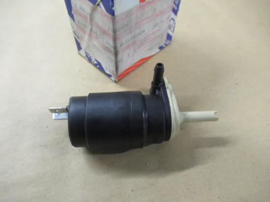 7682336 Ruitensproeiervloeistof pomp