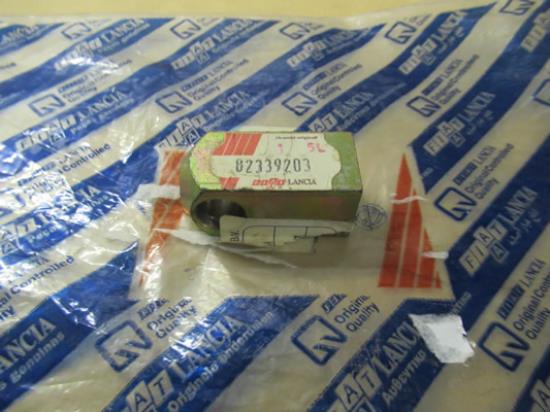 82339203 Versnellingsbak bevestigingsblok