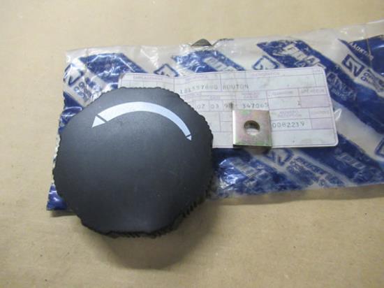 181557880 Voorstoel draaiknop