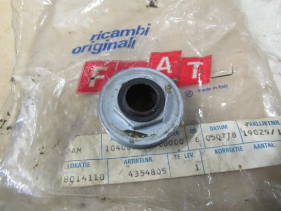 4354805 Stuurhuis moer