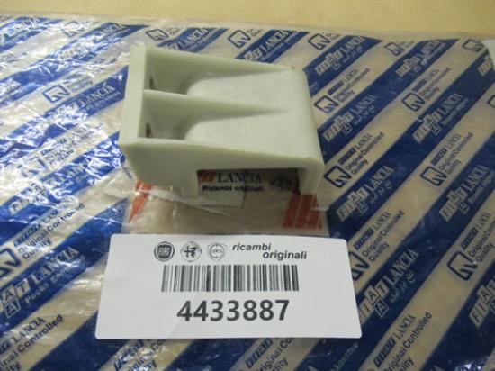 4433887 Radiateur beugel