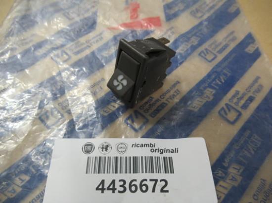 4436672 Ventilator schakelaar