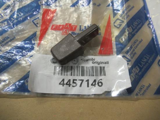 4457146 Voorstoel handgreep