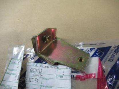 46513113 Beugel rechterzijde