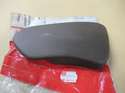 5927234 Stoel sierstuk