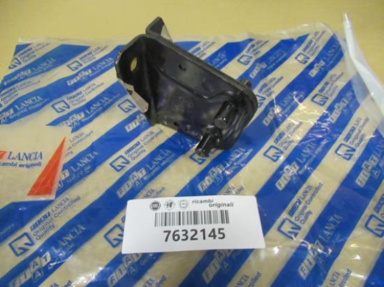 7632145 Achterbank scharnier