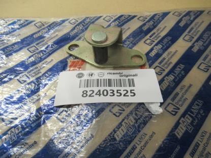 82403525 Motorkap slot plaatje