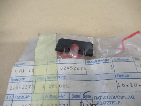 82452675 Daklijst beugel