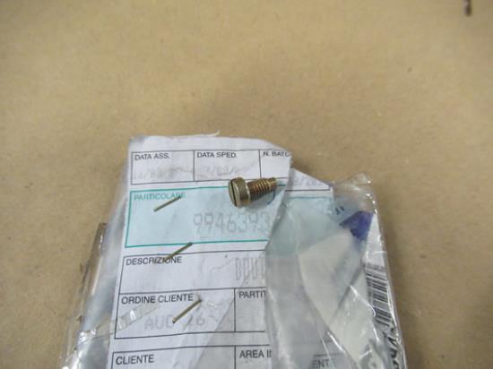 9946393 Brandstofinjectiepomp bout