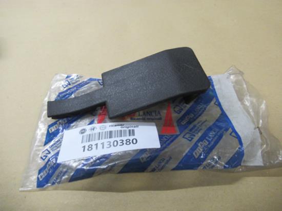 181130380 Dashboard plug