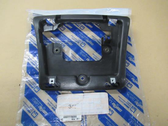 7779088 Plafond verlichting beugel