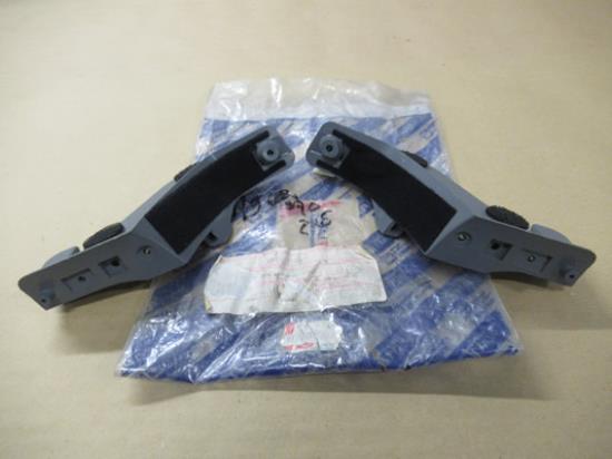 9790370266 Kofferbak beugel set