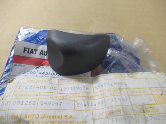 129329674 Achterbank sierstuk linkerzijde