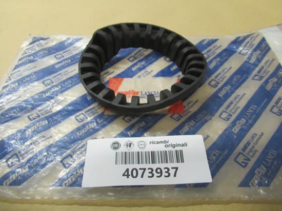 4073937 Voorvering rubbere ring