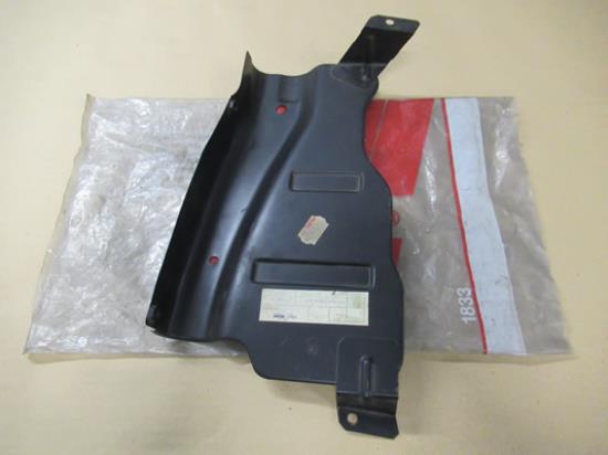 4213095 Motor beschermplaat rechterzijde