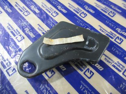 4368684 Achterbumper beugel rechterzijde