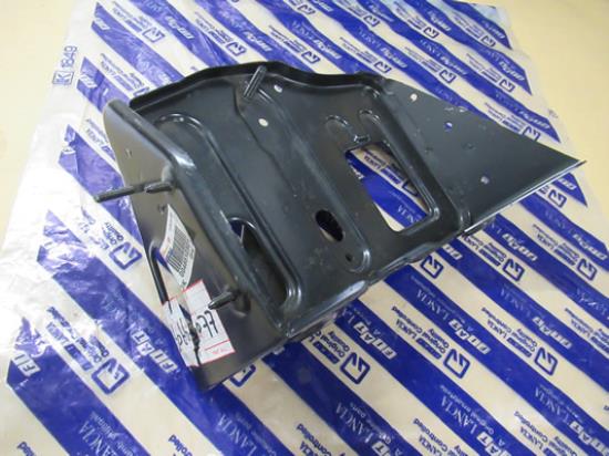 46512301 Voorscherm beugel