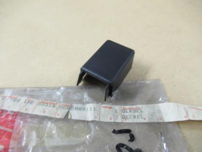 5889111 Koplampwisser deksel rechterzijde