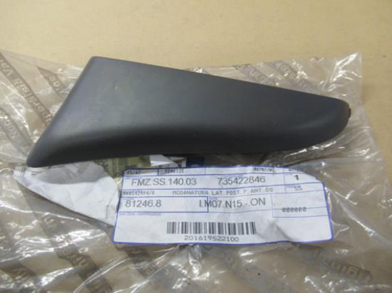 735422846 Stootstrip rechtsachter