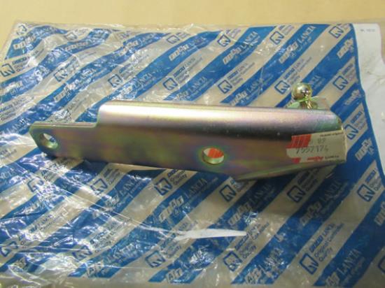 7557174 Versnellingsbak beugel