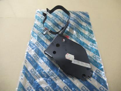 7682898 Brandstof beugel