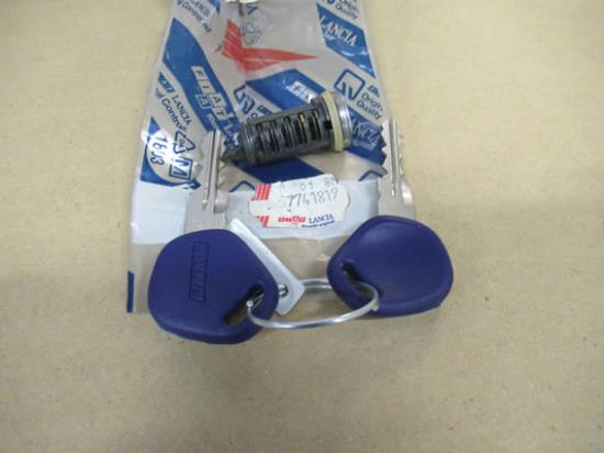 7741819 Tankdop cilinderslot met sleutels