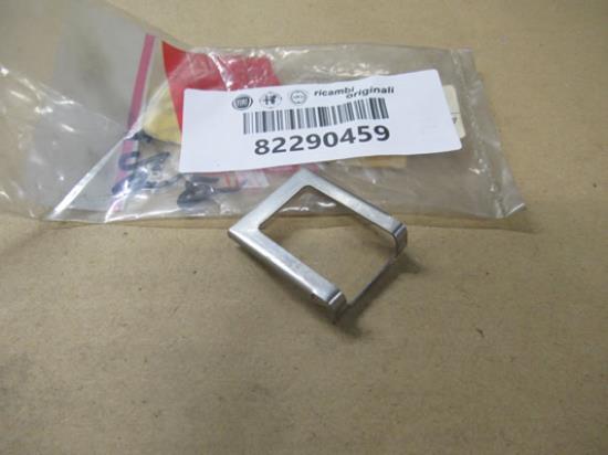 82290459 Kentekenplaat bevestiging