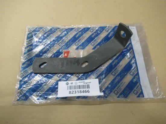 82318466 Achterbumper beugel rechterzijde