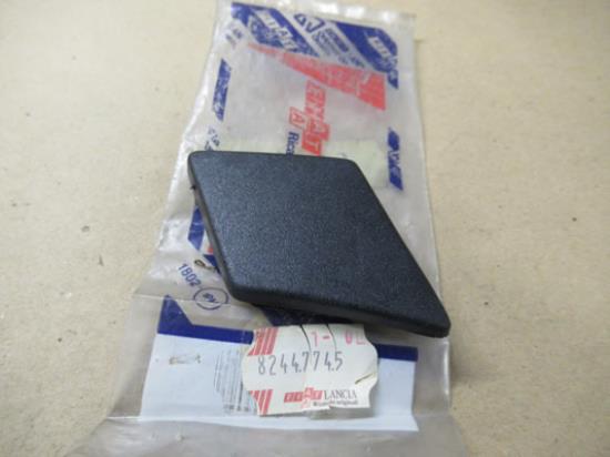 82447745 Stootstrip linksachter