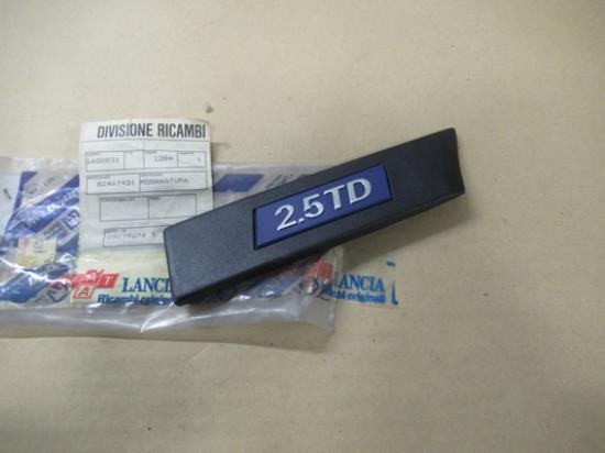 82467431 Stootstrip sierstuk rechtsvoor 2.5 TD