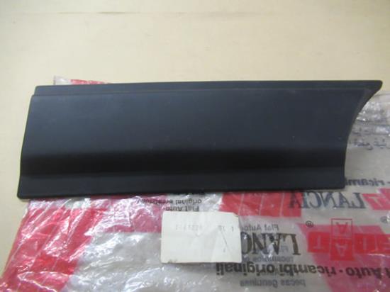 9641226 Stootstrip linksachter