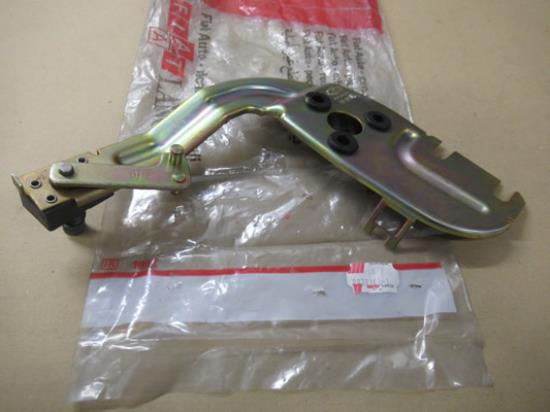 9938161 Ruitenwisser arm