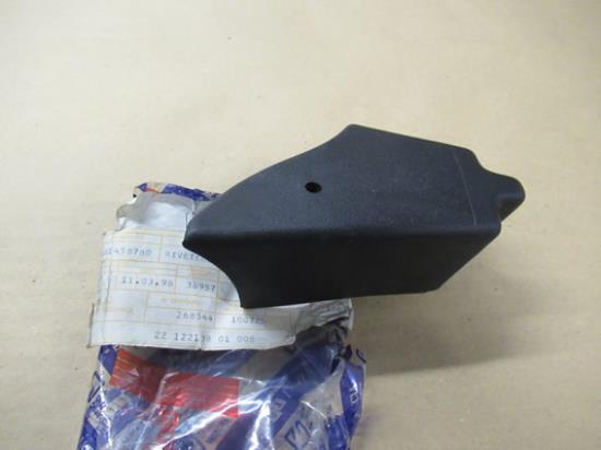 181458780 Voorstoel sierstuk rechterzijde