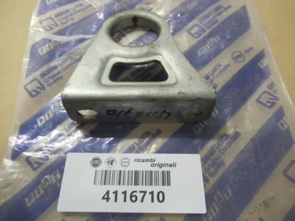 4116710 Uitlaat beugel