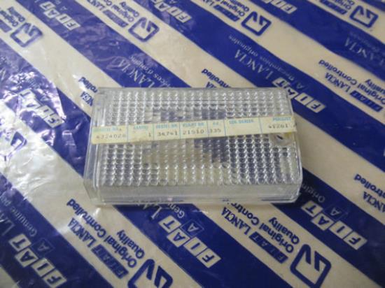 4324028 Achteruitrijlicht glas