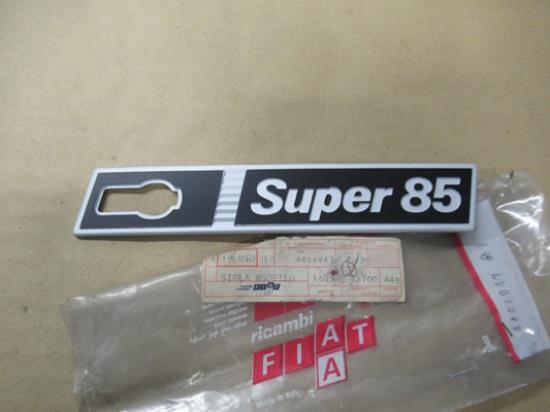 4464947 Embleem Super 85