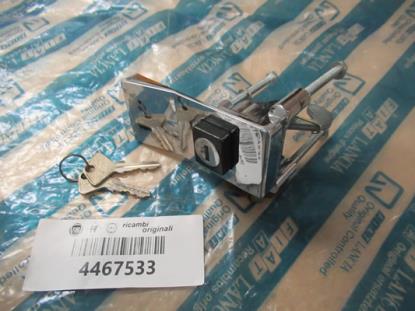 4467533 Motorkap slot