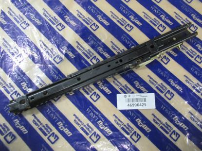 46996425 Stoelrails geleiding rechterzijde
