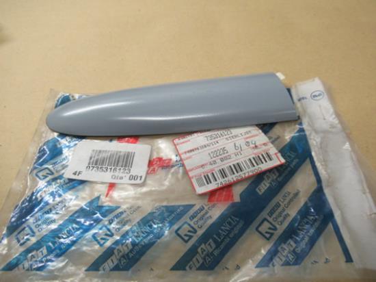 735316123 Stootrubber rechtsachter