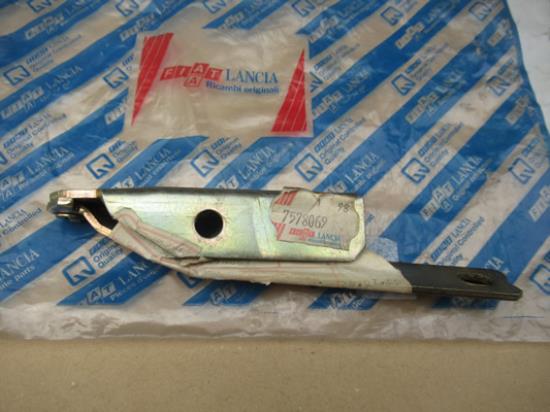 7578069 Motorkap scharnier linkerzijde