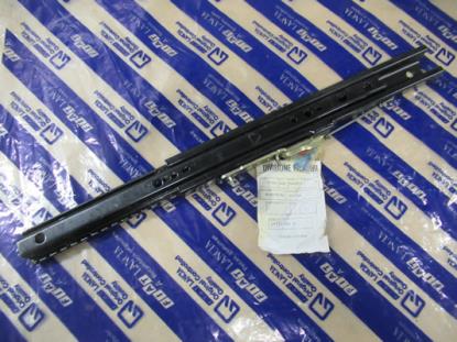 82475192 Stoelrail geleiding