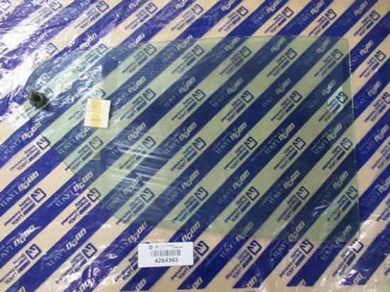 4264365 Zijruit rechtsachter