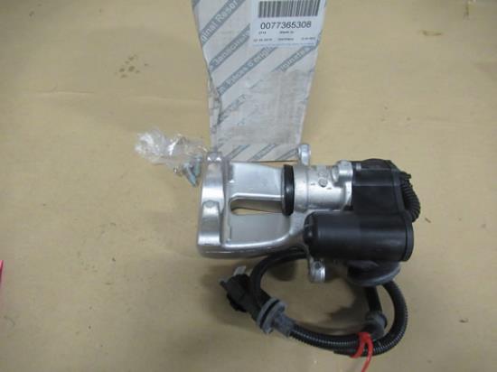 77365308 Remklauw rechtsachter