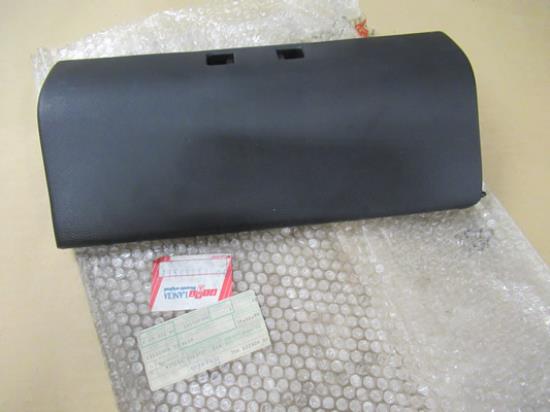 181505380 Dashboardkastje klep