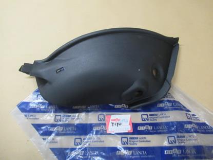 181720080 Achterbank sierstuk linkerzijde