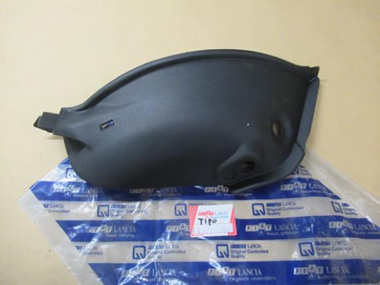 181720080 Achterbank sierstuk linkerzijde