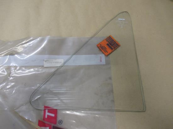 4348340 Ruit linksachter. Fiat 127