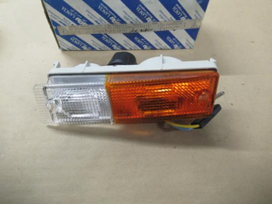 4439817 Knipperlicht rechtsvoor